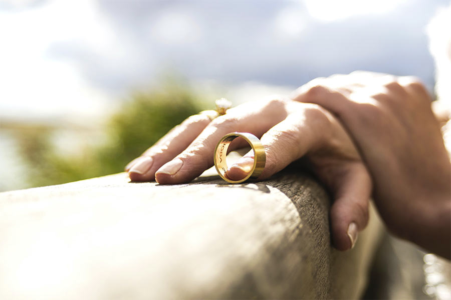 pierścionek zaręczynowy złoty